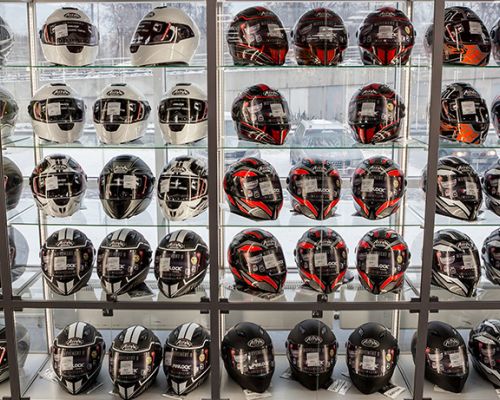 Cascos falsificados: tu seguridad está en juego