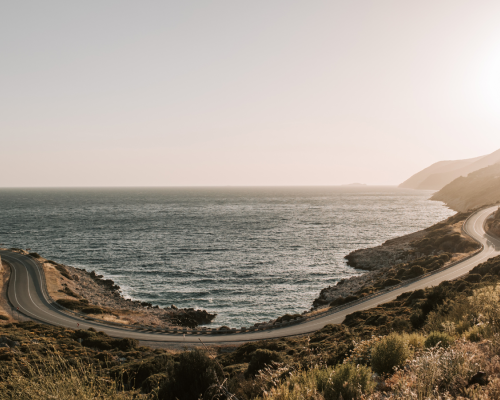 6 destinos perfectos para viajar con tu moto en el verano de 2022