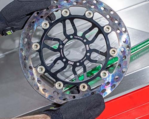 El match ideal: NG BRAKES tiene los discos de freno perfectos para tu moto