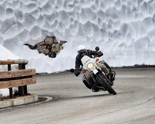 Cómo conducir la moto sobre nieve